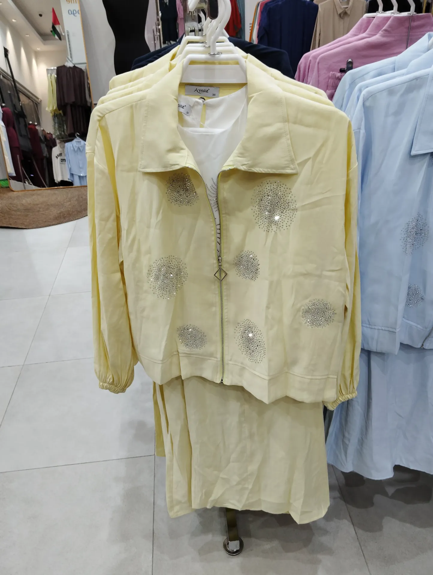 Three Piece - Yellow 120471