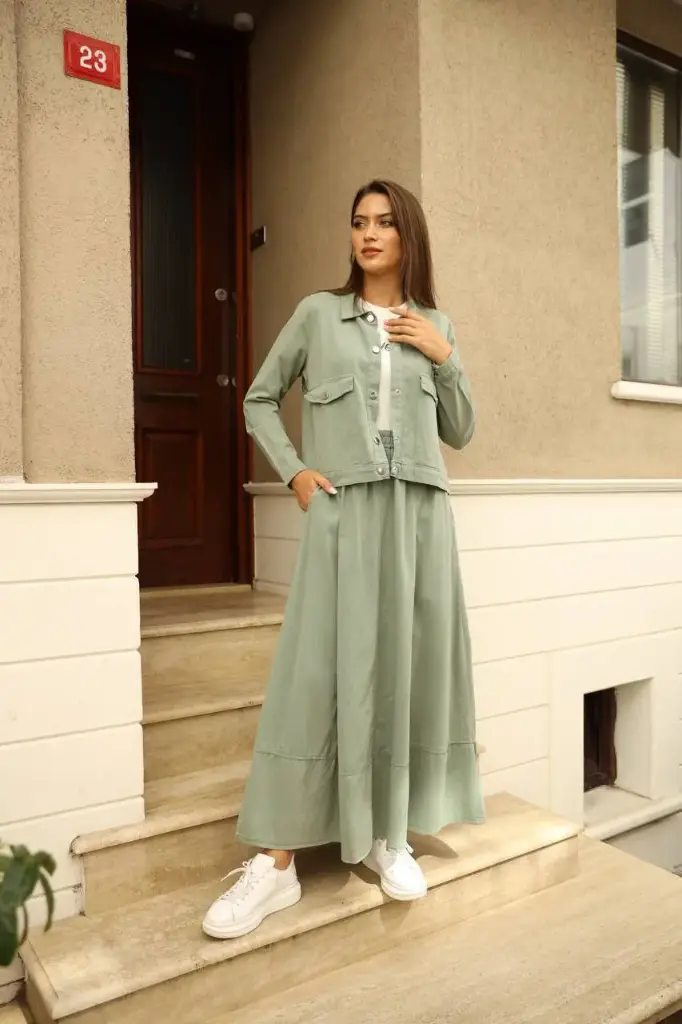 [869-8095-M] Three- Piece Skirt Suit (M)